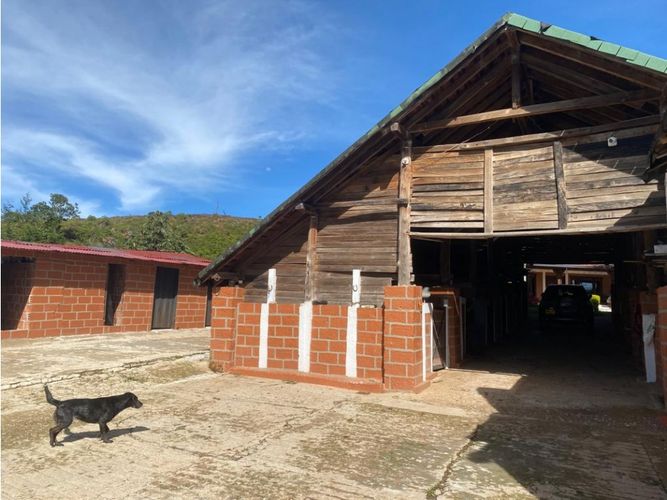Casa de 3 alcobas en venta en Barro Blanco, Rionegro, 220 m² · foto 8 de 24