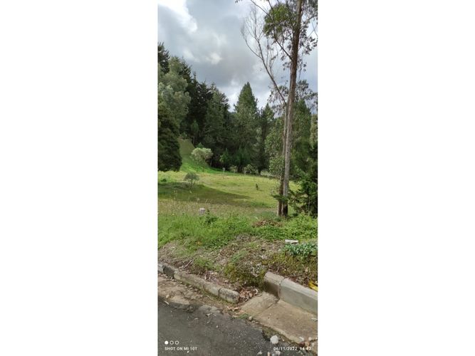 Lote en venta en Escobero, Envigado, 4272 m² · foto 3 de 10