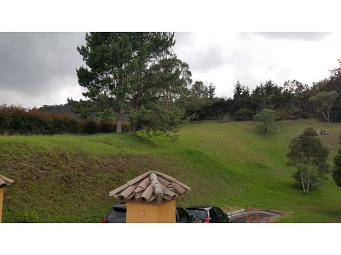 Lote en venta en Escobero, Envigado, 4272 m² · foto 9 de 10