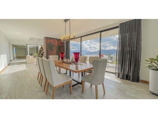 Casa de 6 alcobas en venta en Llano Grande, Rionegro · foto 4 de 24