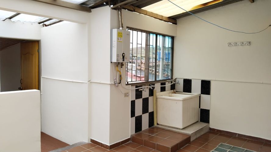 Casa de 10 alcobas en venta en El Consuelo, Tunja, 200 m² · foto 18 de 19