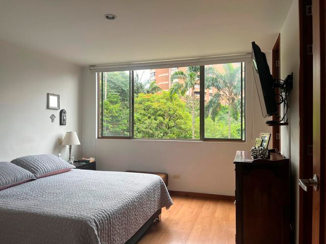 Apartamento de 3 alcobas en venta en El Poblado, Medellín, 125 m² · foto 12 de 19