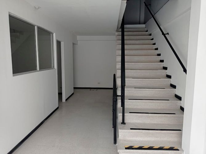Bodega en arriendo en Guayabal, Medellín, 280 m² · foto 9 de 18