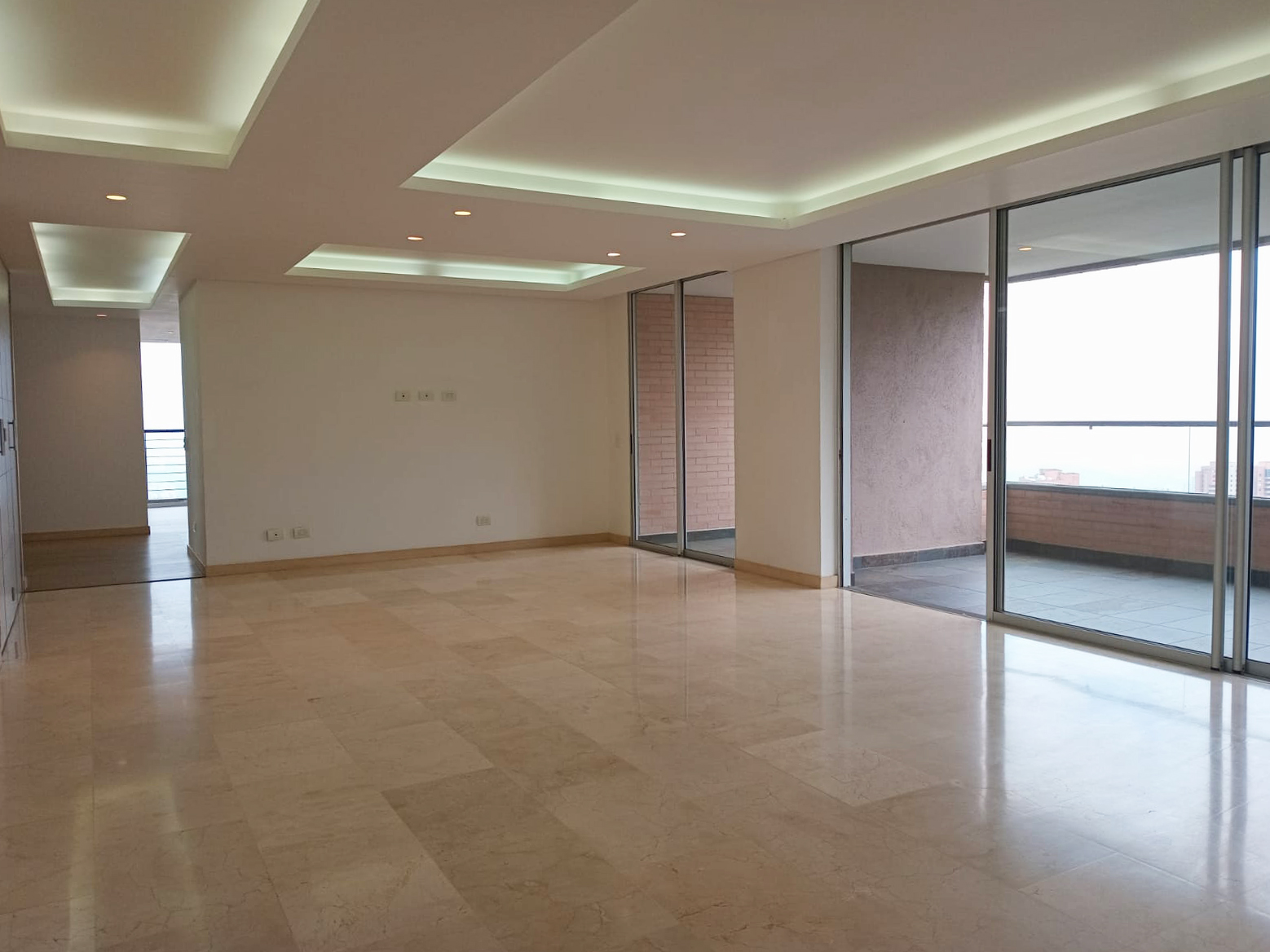 Apartamento en arriendo en El Poblado, Medellín · foto 6 de 20