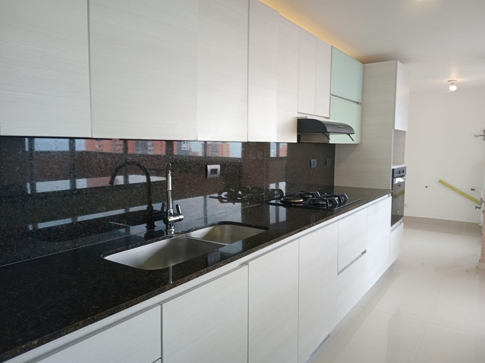 Apartamento en arriendo en El Poblado, Medellín · foto 8 de 20