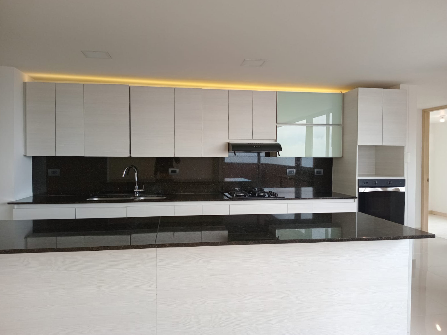 Apartamento en arriendo en El Poblado, Medellín · foto 9 de 20