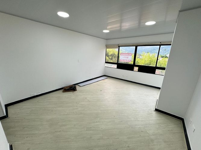 Consultorio en venta en Fundadores, Armenia, 35 m² · foto 2 de 6