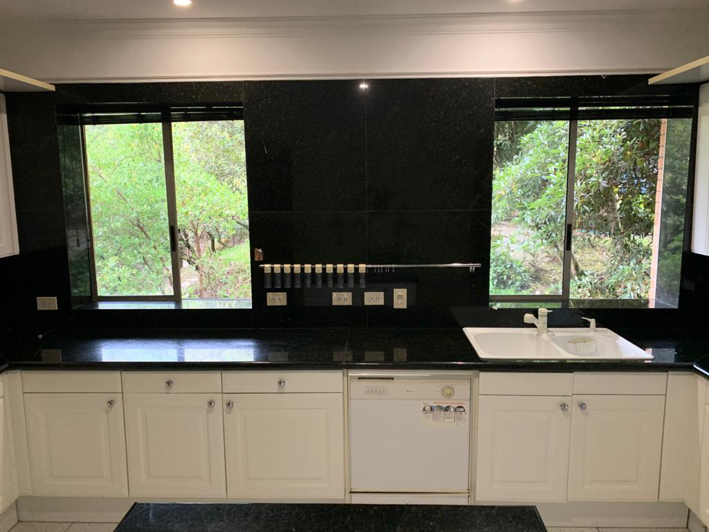 Apartamento en venta en Santa Barbara Alta, Bogotá · foto 3 de 7