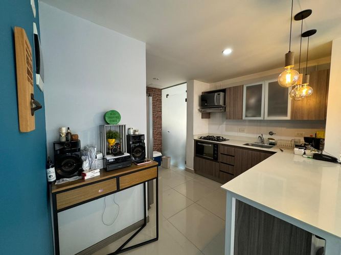 Apartamento de 3 alcobas en venta en El Poblado, Medellín, 121 m² · foto 2 de 15