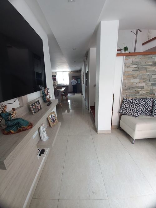 Casa de 5 alcobas en venta en Norte De Armenia, Armenia, 175 m² · foto 4 de 24