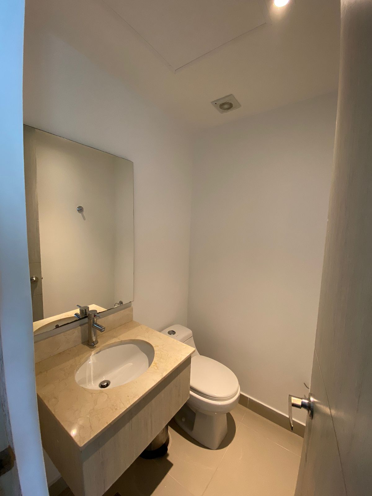 Apartamento en arriendo en Altos De Riomar, Barranquilla · foto 11 de 12