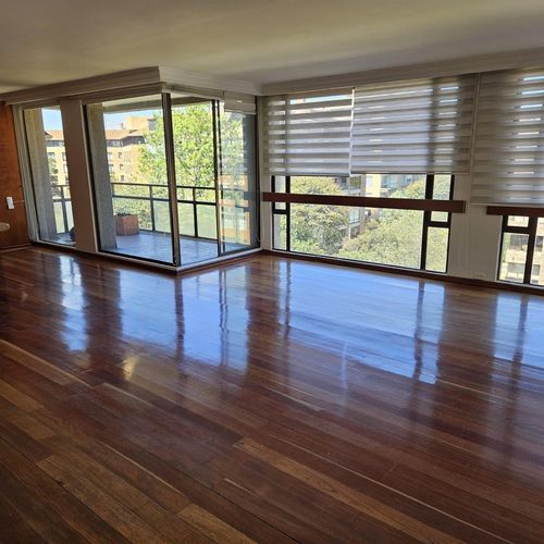 Apartamento de 3 alcobas en venta en La Carolina, Bogotá, 217 m² · foto 3 de 23