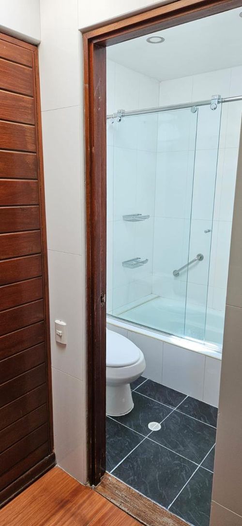 Apartamento de 3 alcobas en venta en La Carolina, Bogotá, 217 m² · foto 6 de 23