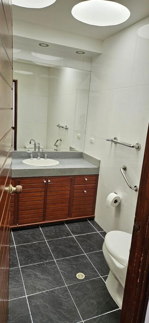 Apartamento de 3 alcobas en venta en La Carolina, Bogotá, 217 m² · foto 8 de 23