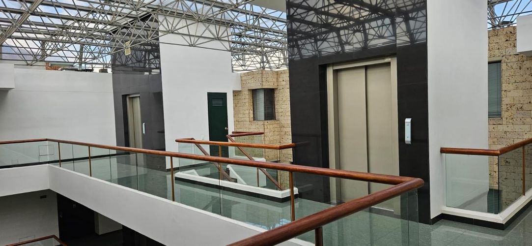 Apartamento de 3 alcobas en venta en La Carolina, Bogotá, 217 m² · foto 18 de 23
