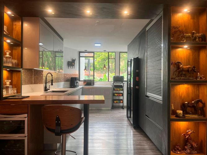 Apartamento de 3 alcobas en venta en El Poblado, Medellín, 133 m² · foto 5 de 17