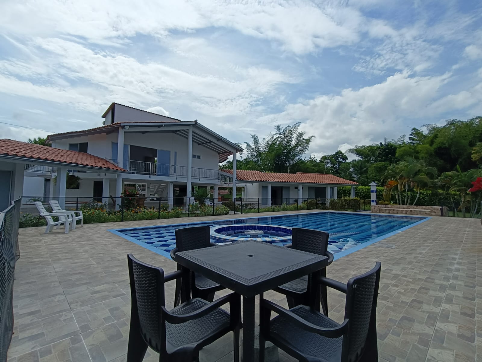 Casa en venta en Kilometro 41, Manizales · foto 2 de 24