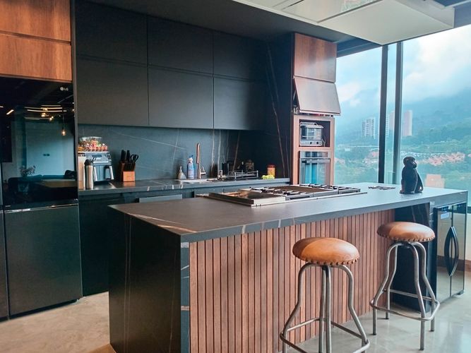 Apartamento de 2 alcobas en arriendo en El Poblado, Medellín, 190 m² · foto 6 de 18
