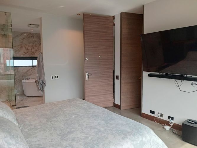 Apartamento de 2 alcobas en arriendo en El Poblado, Medellín, 190 m² · foto 12 de 18