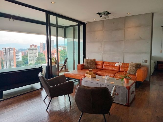 Apartamento de 2 alcobas en arriendo en El Poblado, Medellín, 118 m² · foto 3 de 16