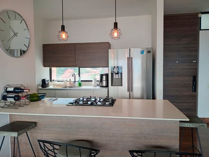Apartamento de 2 alcobas en arriendo en El Poblado, Medellín, 118 m² · foto 8 de 16