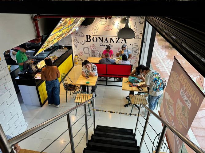 Local en venta en Conquistadores, Medellín, 82 m² · foto 6 de 7
