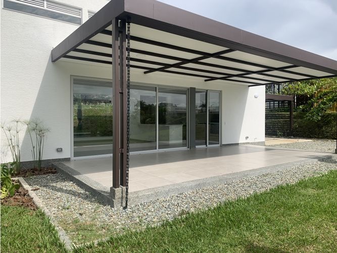Casa de 3 alcobas en venta en Vía El Caimo, Armenia, 230 m² · foto 3 de 24