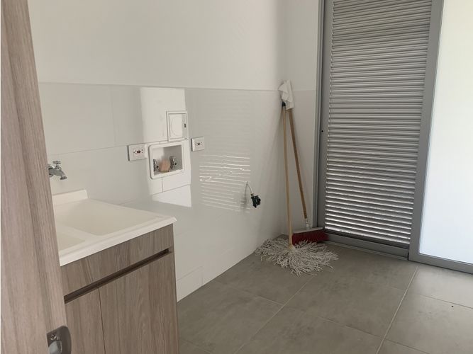 Casa de 3 alcobas en venta en Vía El Caimo, Armenia, 230 m² · foto 18 de 24