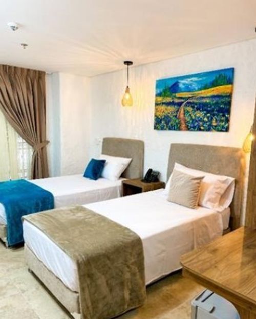Edificio en venta en Centenario, Cali, 1075 m² · foto 14 de 21