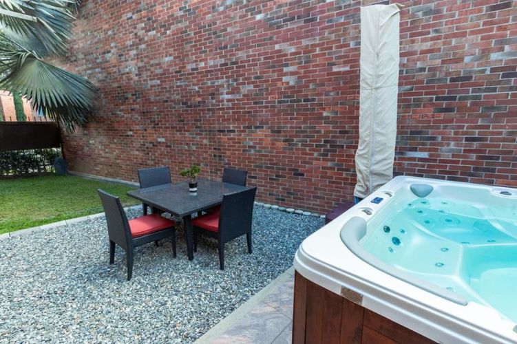 Casa en venta en Loma Benedictinos, Envigado · foto 3 de 10