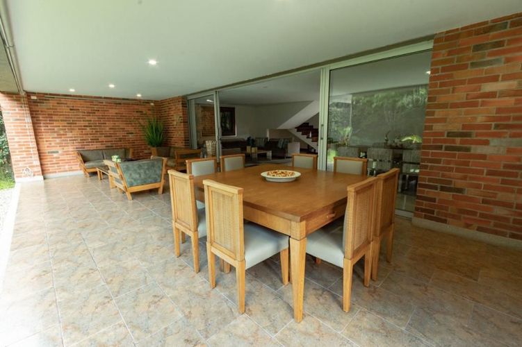 Casa en venta en Loma Benedictinos, Envigado · foto 4 de 10