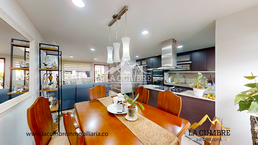 Casa de 3 alcobas en venta en Loma Del Esmeraldal, Envigado, 173 m² · foto 4 de 15