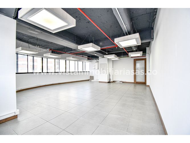 Oficina en arriendo en Avenida Santander, Manizales, 70 m² · foto 4 de 8