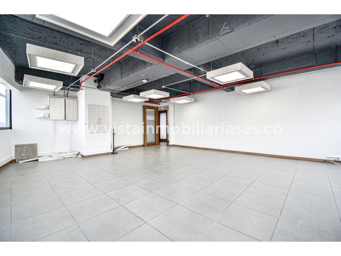 Oficina en arriendo en Avenida Santander, Manizales, 70 m² · foto 5 de 8