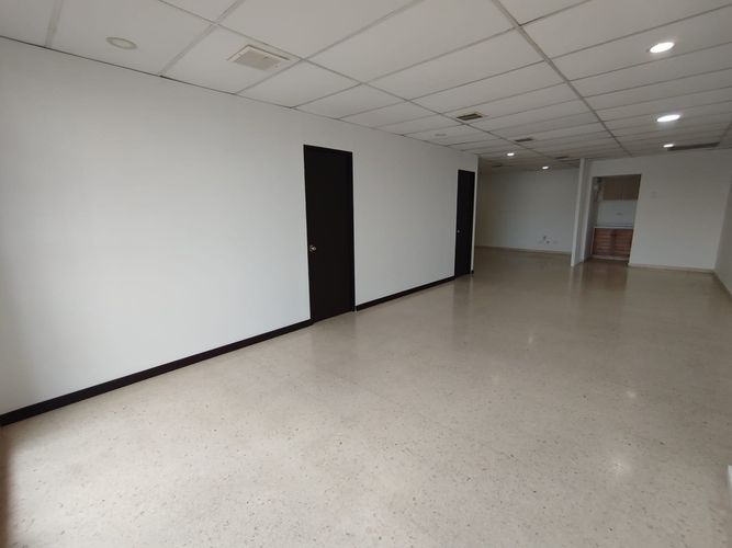 Local en venta en Centro, Bucaramanga, 110 m² · foto 14 de 24