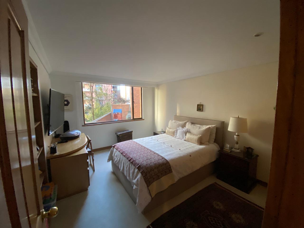 Apartamento en venta en Los Rosales, Bogotá · foto 16 de 21