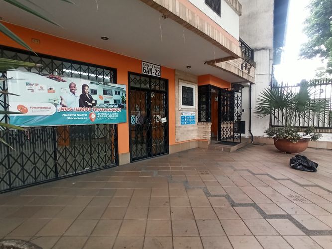 Edificio en arriendo en Aguacatal, Cali, 664 m² · foto 2 de 24