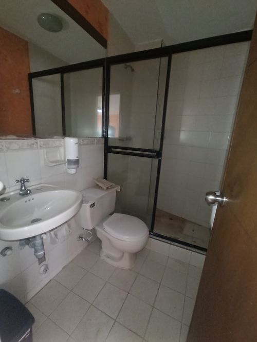 Edificio en arriendo en Aguacatal, Cali, 664 m² · foto 18 de 24