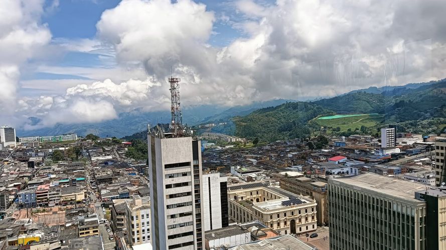 Oficina en venta en El Centro, Manizales, 254 m² · foto 5 de 24