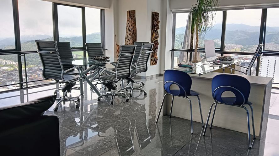 Oficina en venta en El Centro, Manizales, 254 m² · foto 9 de 24