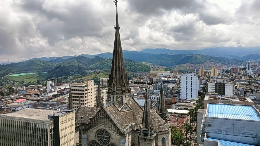 Oficina en venta en El Centro, Manizales, 254 m² · foto 15 de 24