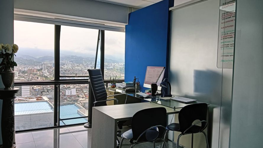 Oficina en venta en El Centro, Manizales, 254 m² · foto 16 de 24