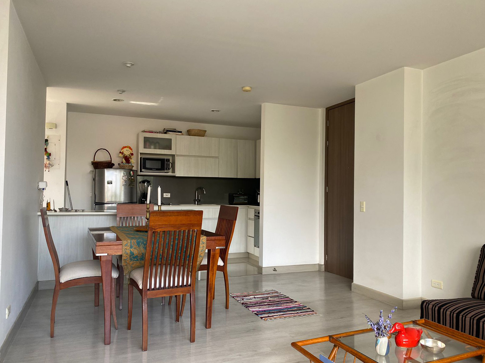 Apartamento en arriendo en Loma Benedictinos, Envigado · foto 3 de 17
