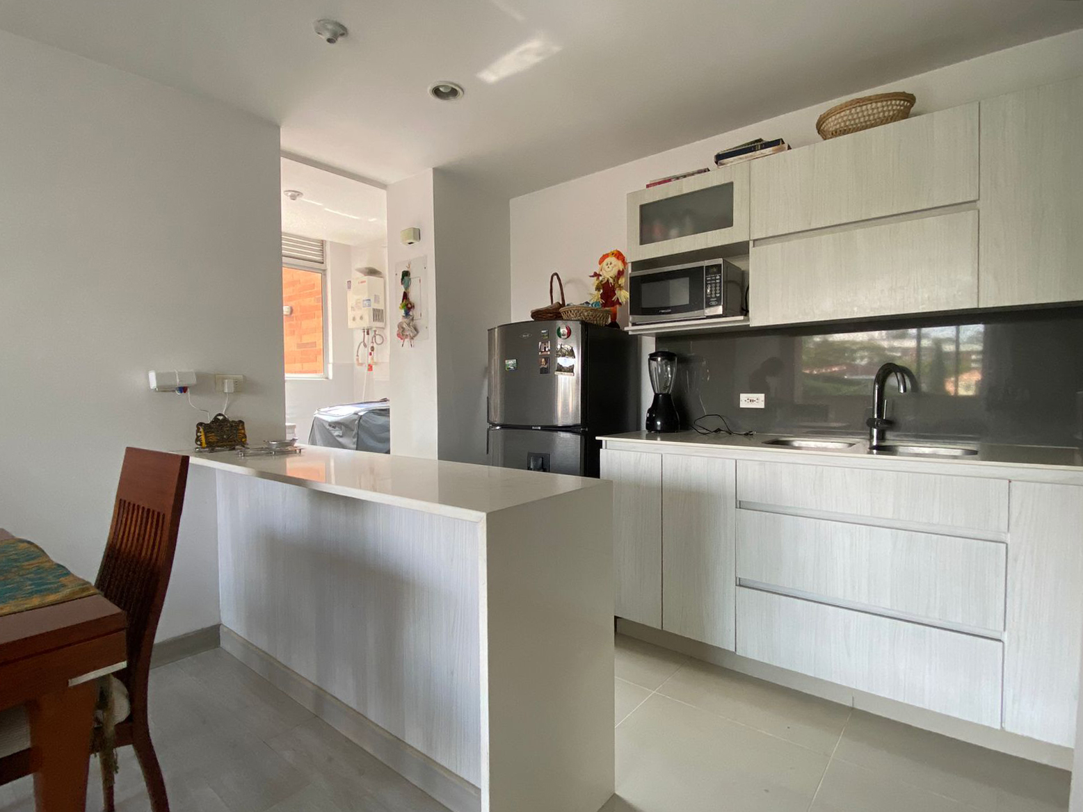 Apartamento en arriendo en Loma Benedictinos, Envigado · foto 4 de 17