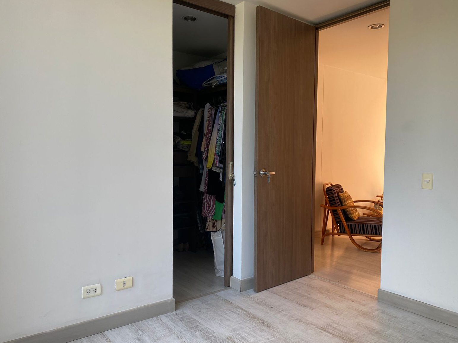 Apartamento en arriendo en Loma Benedictinos, Envigado · foto 8 de 17