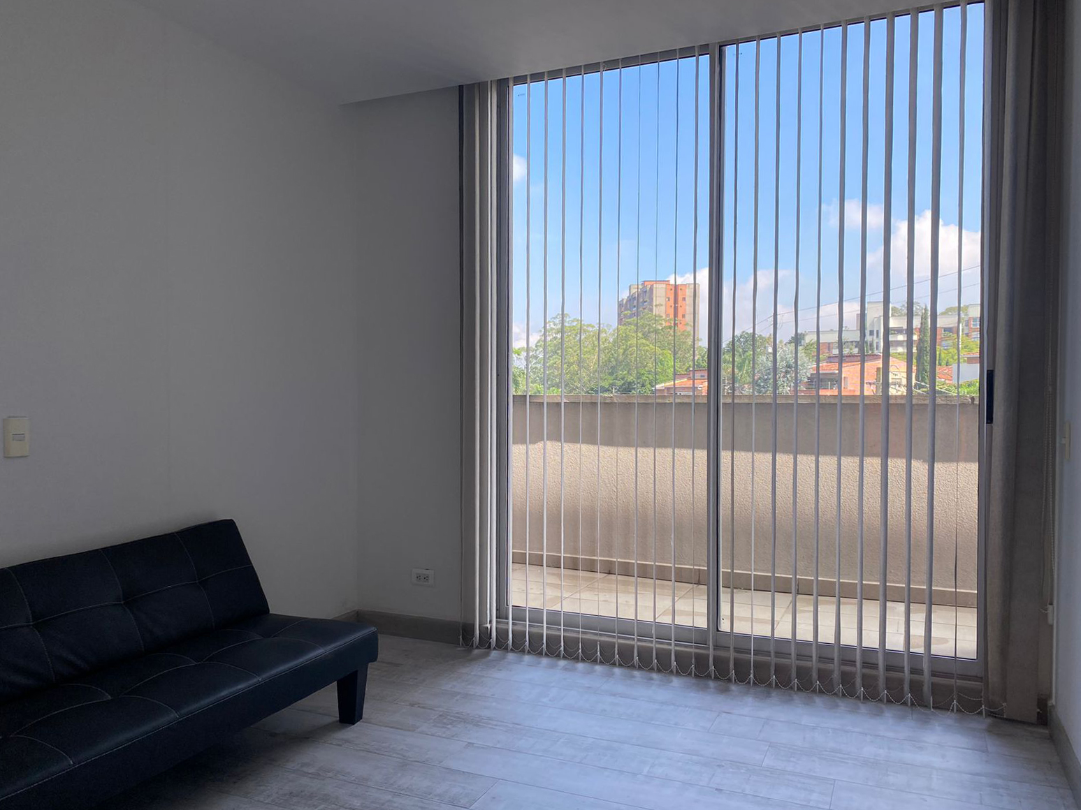 Apartamento en arriendo en Loma Benedictinos, Envigado · foto 11 de 17