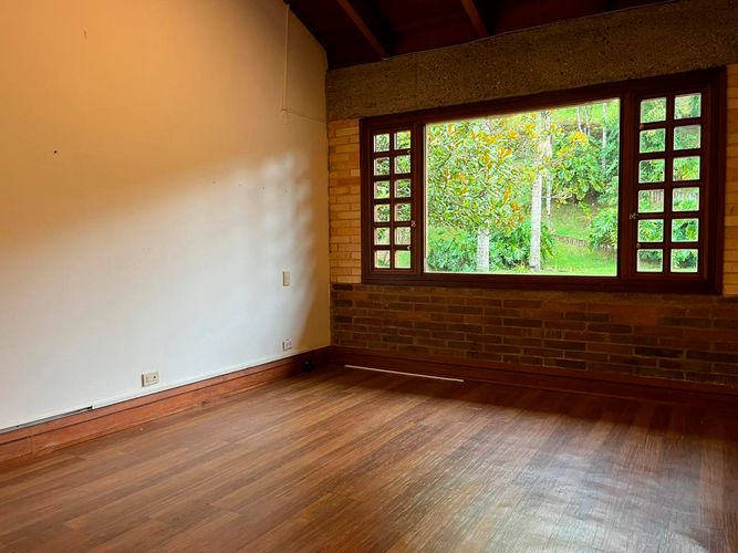Casa de 3 alcobas en venta en Escobero, Envigado, 588 m² · foto 15 de 20