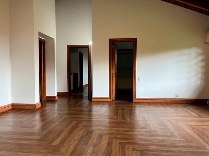 Casa de 3 alcobas en venta en Escobero, Envigado, 588 m² · foto 16 de 20