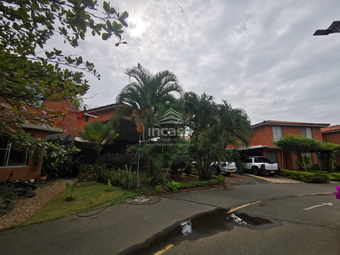 Casa en venta en Ciudad Country, Jamundí, 135 m² · foto 2 de 24