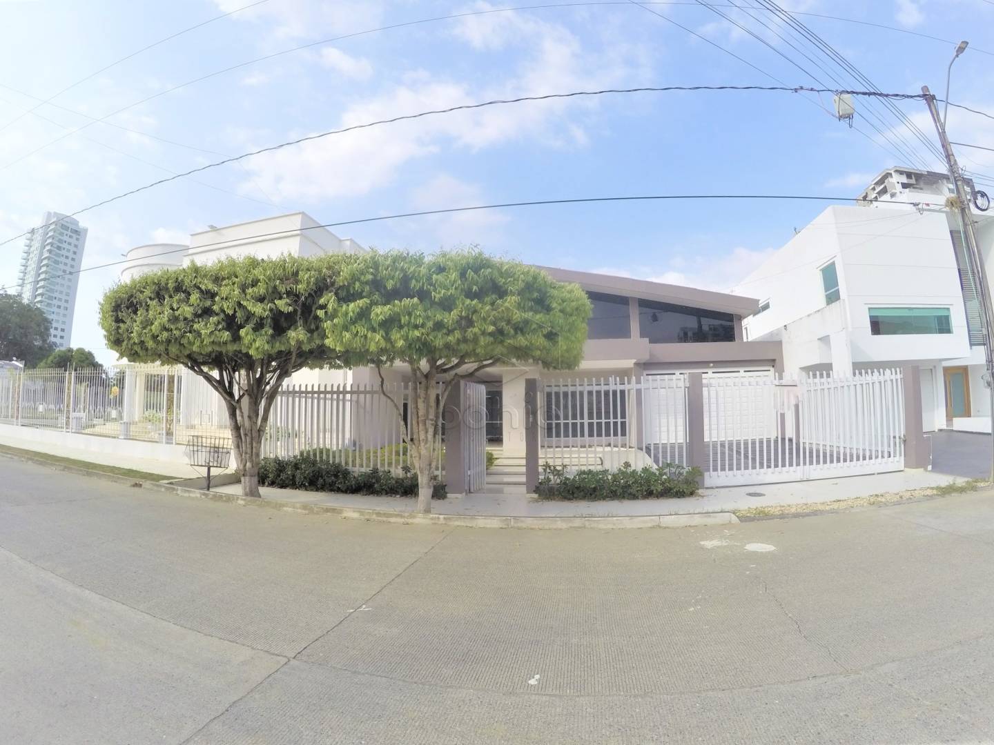 Casa en venta en El Recreo, Montería · foto 2 de 24